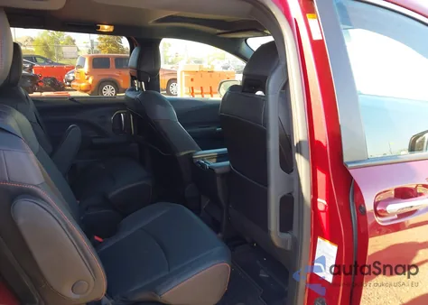 2021 Toyota Sienna Xse из США, поврежденный, VIN 5TDXRKECXMS016048